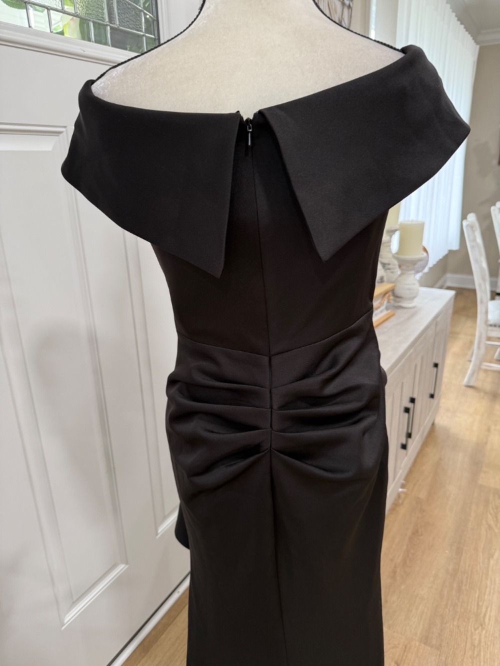 Xscape Women's Sz.8P Long Off-the-Shoulder Sweetheart Neckline Formal - Picture 6 of 15